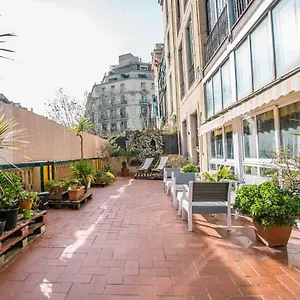2* Ostello 360 Borne